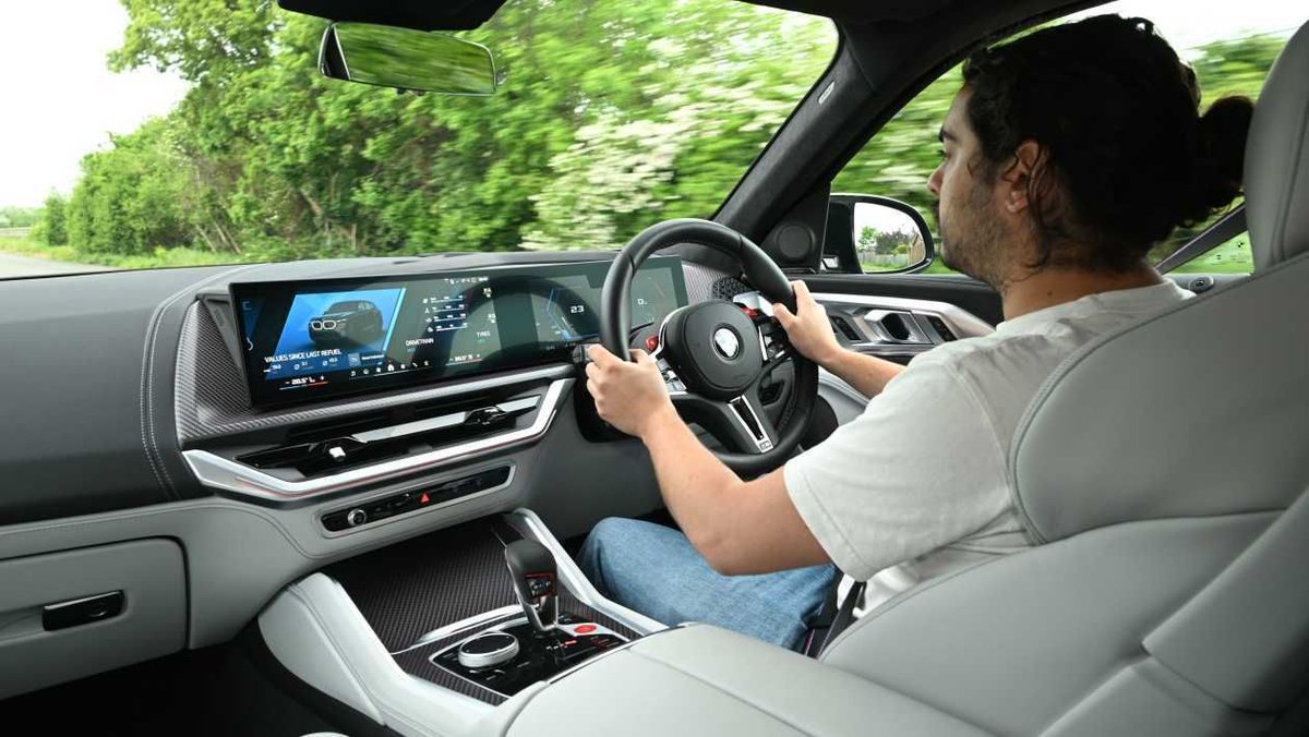 Auto Express tweet media