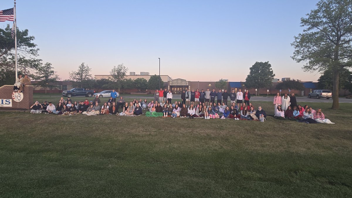 NHS_Titans's tweet photo. Senior Sunrise 2026! Congratulations to our 194 #NorrisTitans seniors who are starting their last day of school as they should - together. 🔴👫👬👭⚪️👬👫👬🔵 https://t.co/JidrDjQdAH