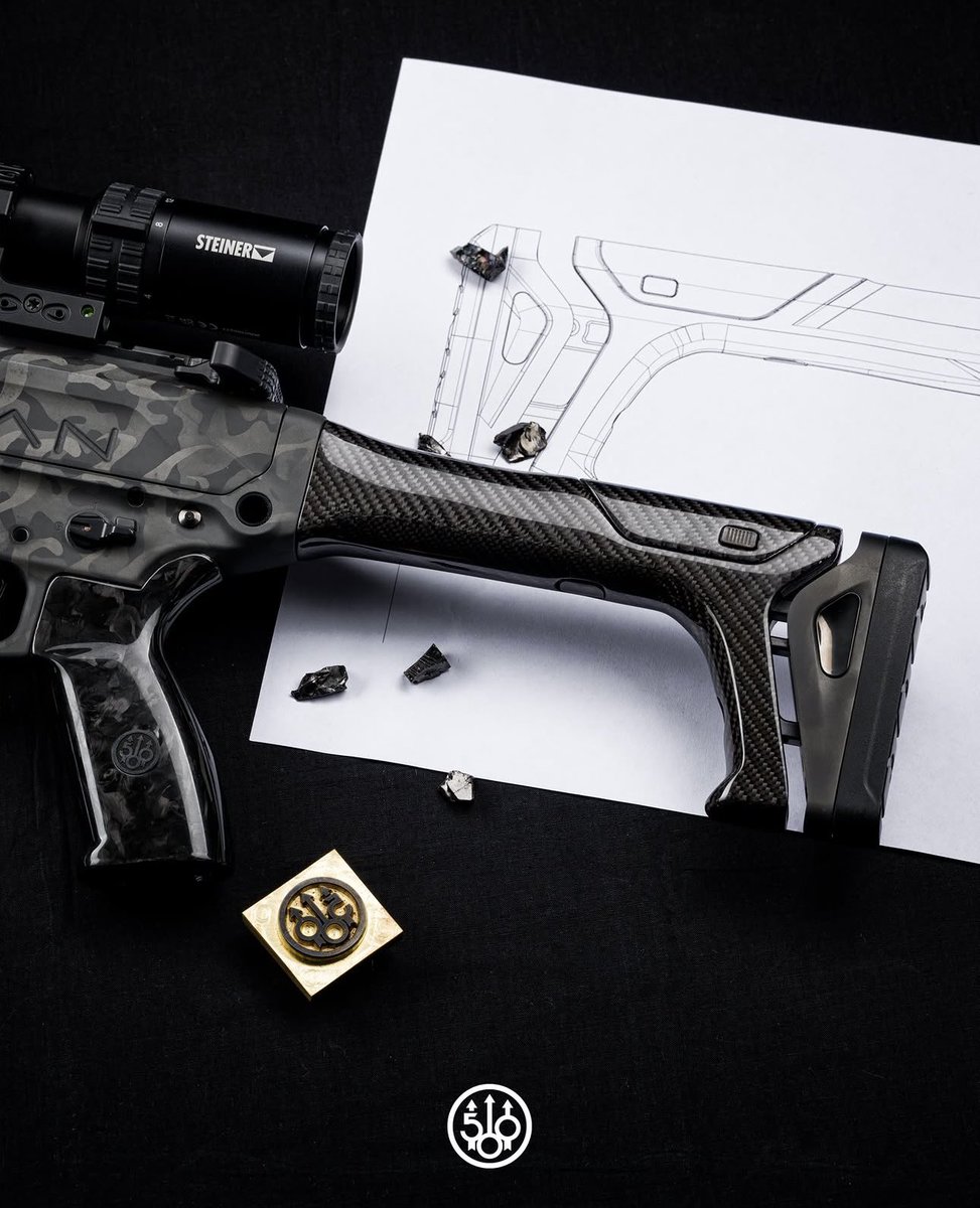 beretta_japan_'s tweet photo. 精密性と信頼性を極限まで追求した「Titan」。
6.5Grendel弾を採用することで、卓越した弾道性能と優れた長距離射撃性能を実現しています。
調整可能なショートストローク・ガスピストンシステムは、多様な環境やミッションにおいても安定した作動性能を発揮。さらに洗練された2ステージトリガーが、繊細かつ正確なトリガーコントロールを実現し、射手に確実な操作性と絶対的な信頼感を提供します。
#Beretta500
#LegacyForgesTomorrow