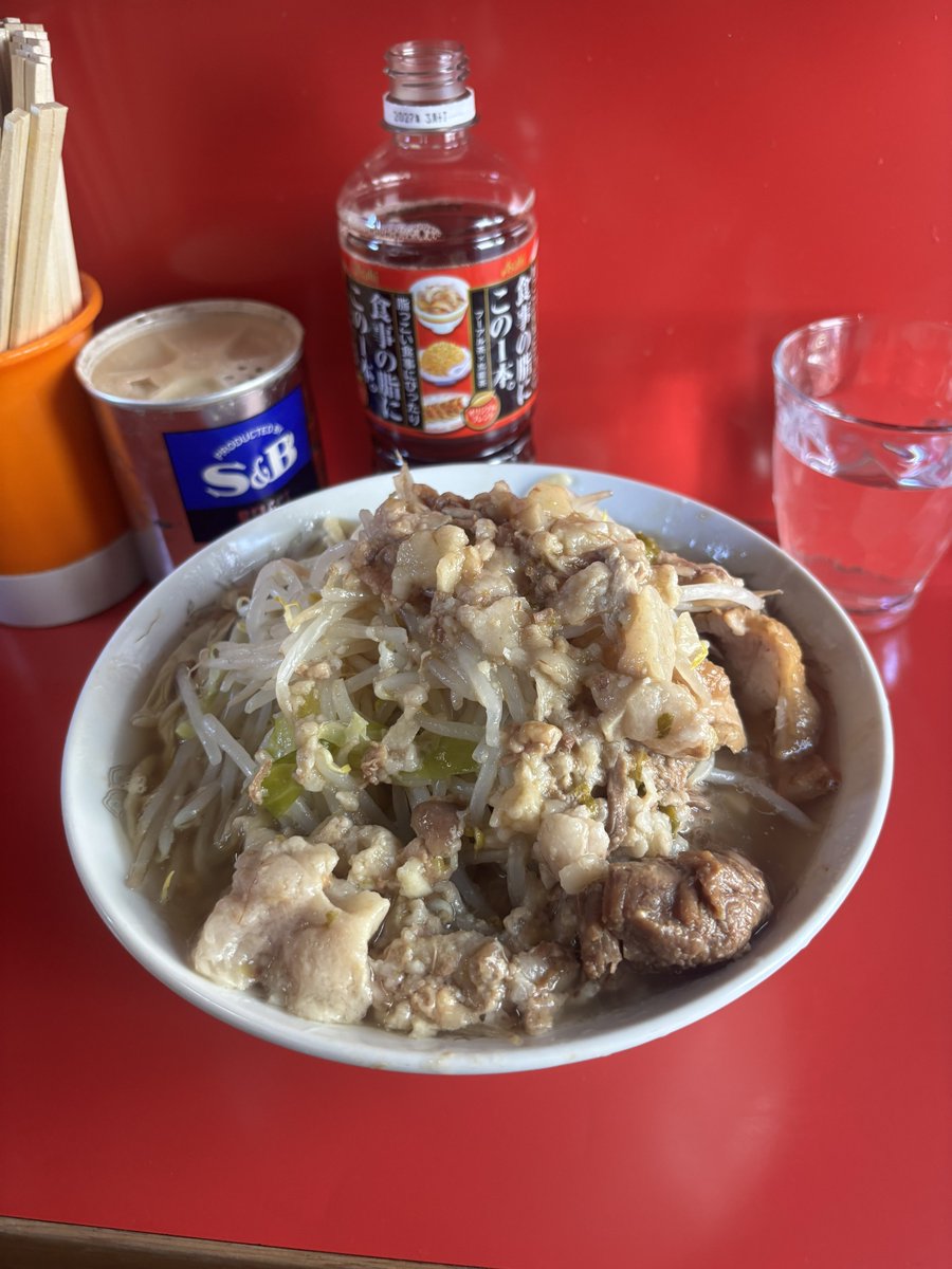 kkj_0308's tweet photo. 一方でおととい食べた三田二郎の小ブタは死ぬほど美味しかった👏 https://t.co/SiLNPXQuDv