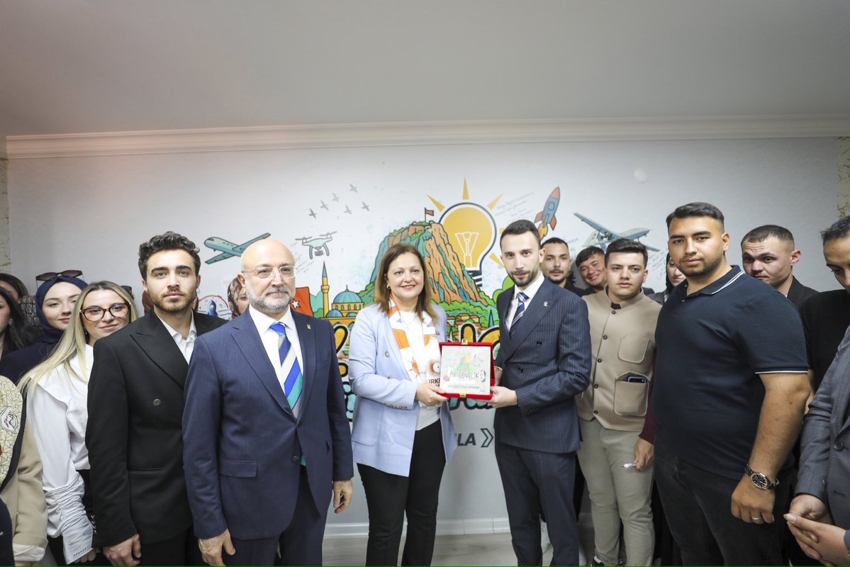 BURCU KÖKSAL tweet media