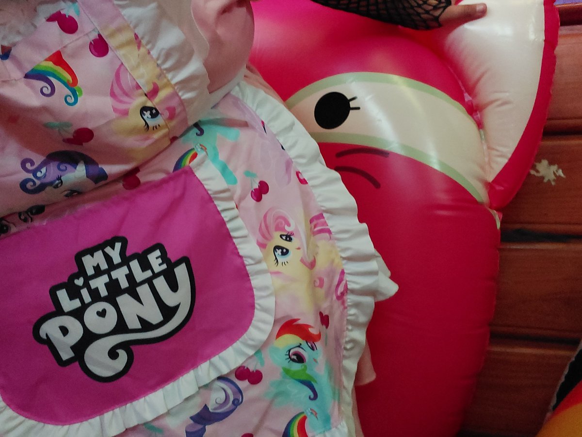 298_john's tweet photo. 🖤🖤

#inflatables #inflatablefetish #pooltoys https://t.co/JDDfceRj4R