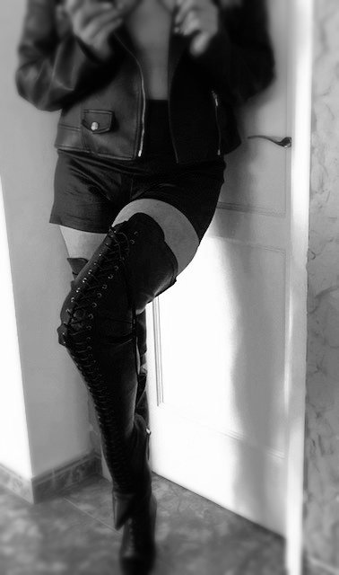 𝓨𝓸𝓾𝓻 𝓵𝓮𝓪𝓭𝓮𝓻 𝓡𝓸𝓼𝓪 18+ 👑 tweet media