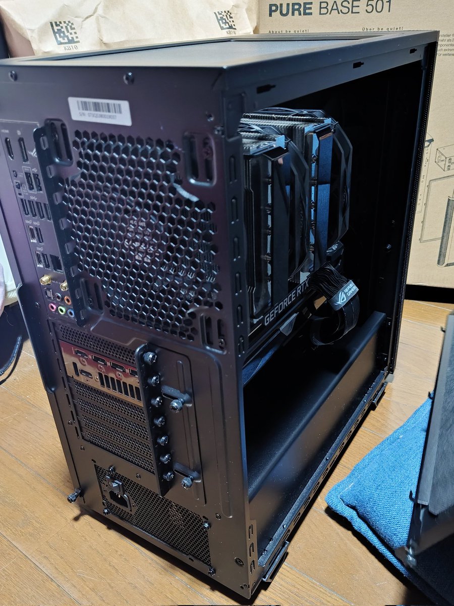 driveaniki's tweet photo. 代理で再掲。
Core i9 12900k、RTX 3090搭載の自作PC売ります。
OS無しと内部に加工跡あるので価格は17万円です。注意点多いのでツリーの詳細観てください。
埼玉より引き渡し希望なので関東圏内だと嬉しいですが、長野、山梨、静岡東部あたりまでなら出張します。遠方の方は要相談で。 https://t.co/Djp1Co2Htn