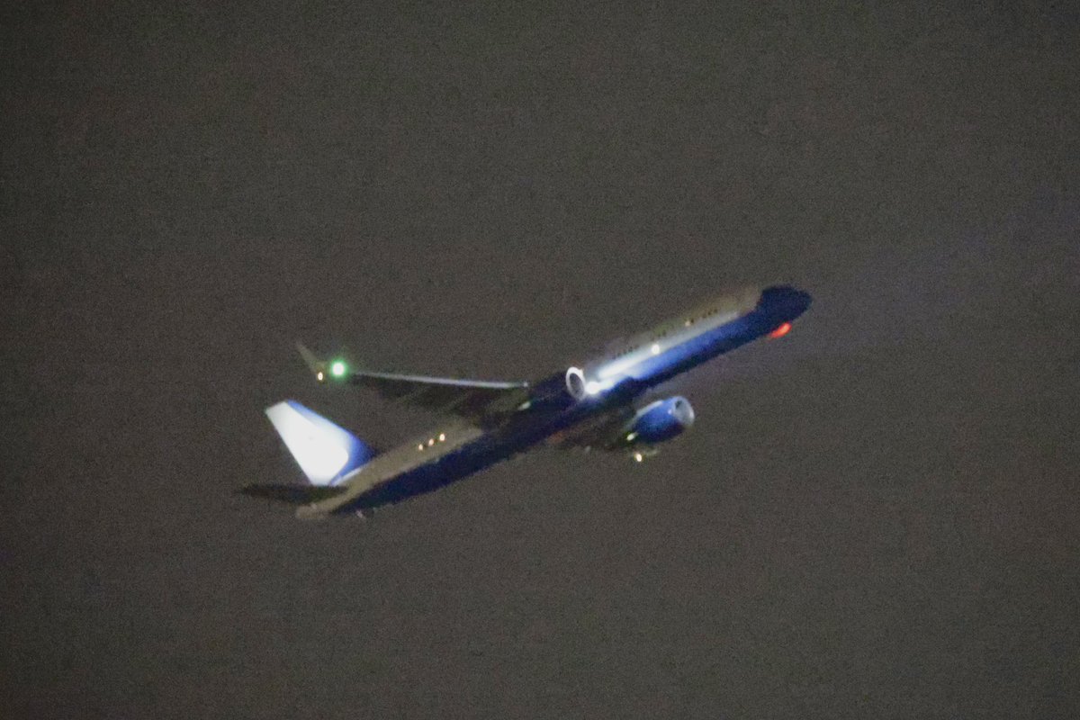 plusty11's tweet photo. RJTY 横田基地　
2026/05/13 20:13
C−32
R/W36 ↗︎

#c32a 
#sam47 
#横田基地 https://t.co/UndaAGBjlk