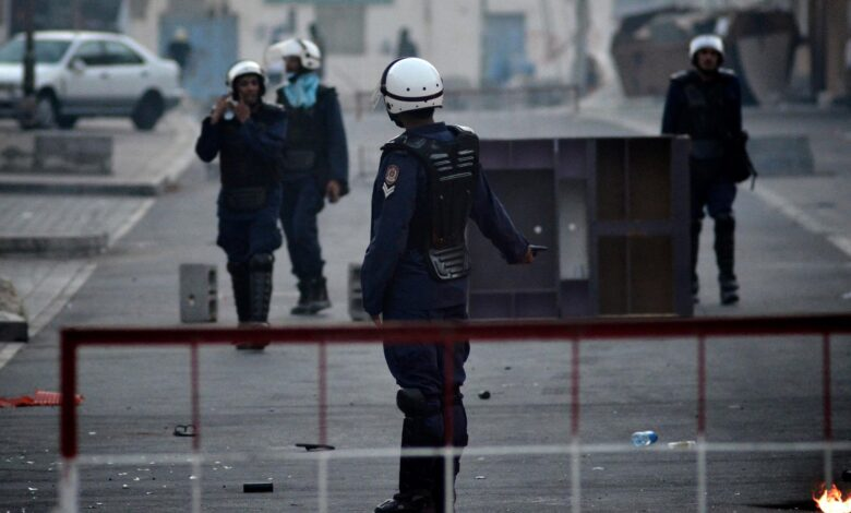 bahrain_ileaks's tweet photo. رابطة حقوقية: البحرين تنتقل من ملاحقة أفعال مجرمة قانونيا لتجريم القناعات والأفكار
#البحرين #فرسان_البحرين 
https://t.co/T15qzRIPgb https://t.co/JghxsM2ews