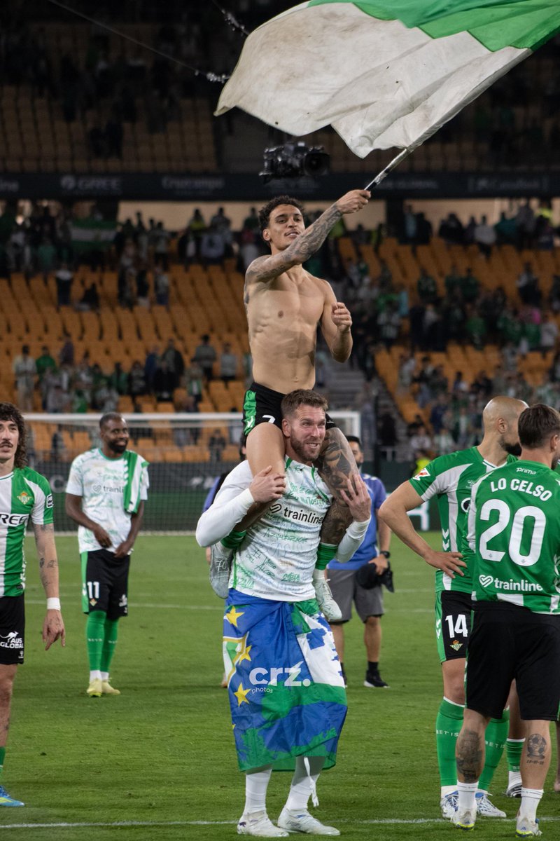 ctorresr42's tweet photo. Gracias papá por hacerme del Betis 🤍💚 https://t.co/wiULYaJWyz