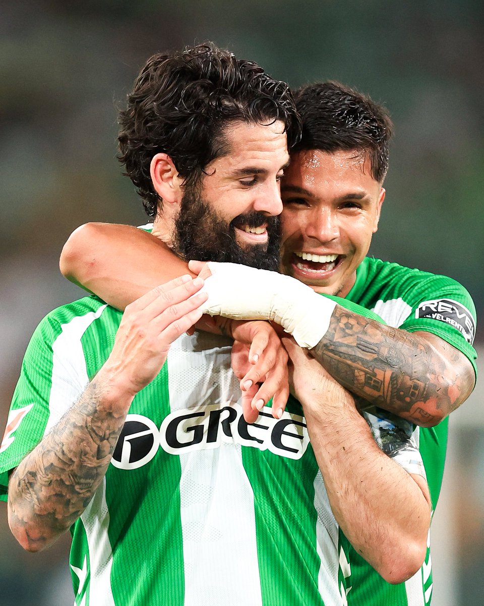 ctorresr42's tweet photo. Gracias papá por hacerme del Betis 🤍💚 https://t.co/wiULYaJWyz