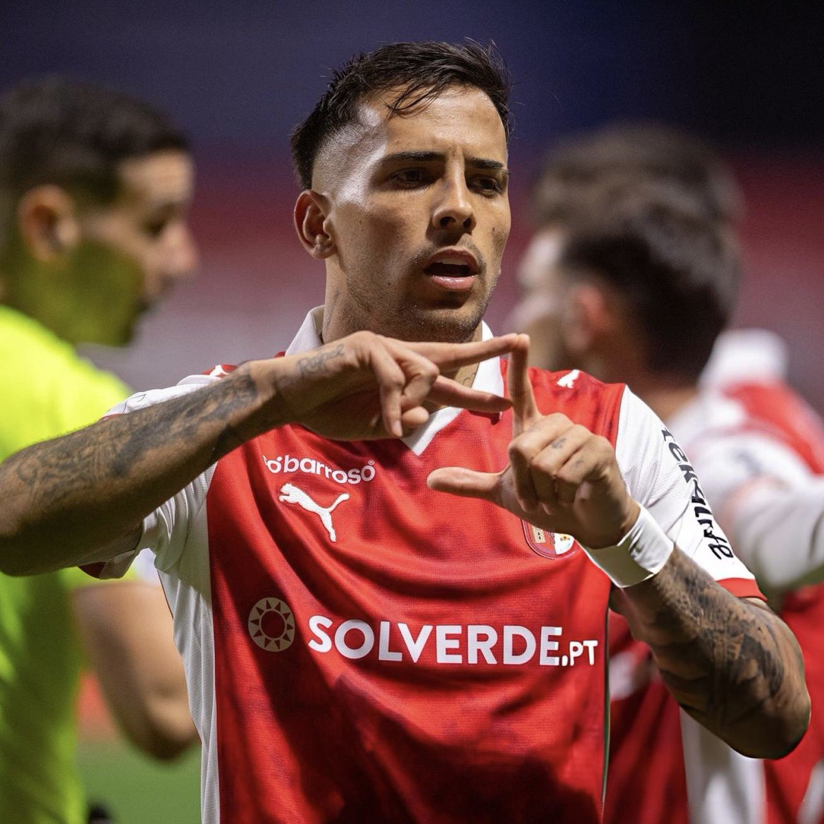 TalkingSporting's tweet photo. OFFICIAL: Sporting CP have agreed deal to sign Rodrigo Zalazar from Braga, here we go!

Agreement in place at €30m, Zalazar will undergo his medical tests today

[🎖️@FabrizioRomano] https://t.co/EOP1BLJKHu