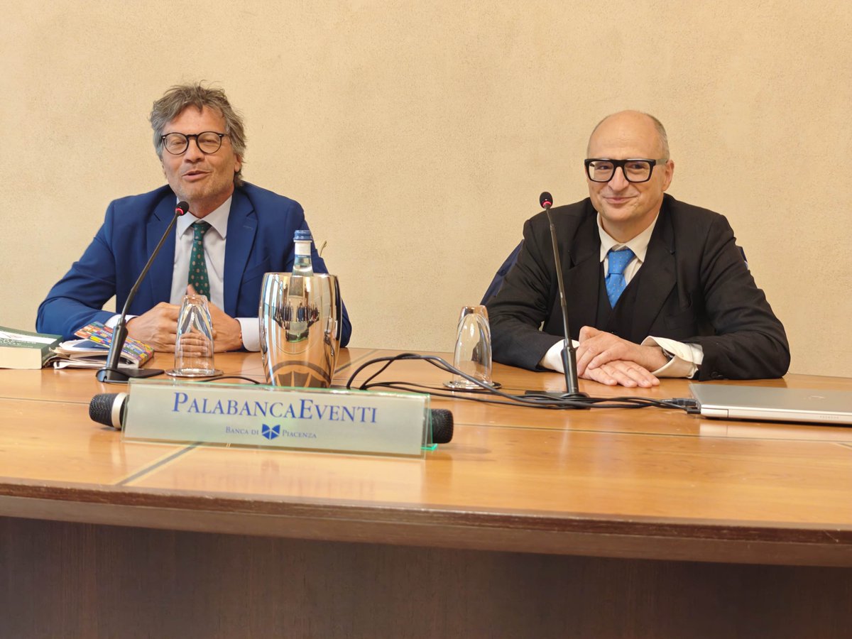 bancadipiacenza's tweet photo. Baffi, grande economista e grande persona colpito dalla politica perché lontano dalla politica. Leggi di più al link https://t.co/usDlp6KBvB #BancadiPiacenza https://t.co/SV9pei4Z5S