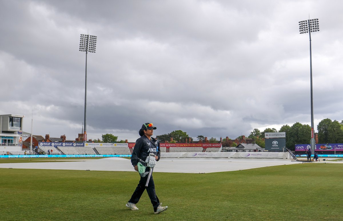 WHITE FERNS tweet media