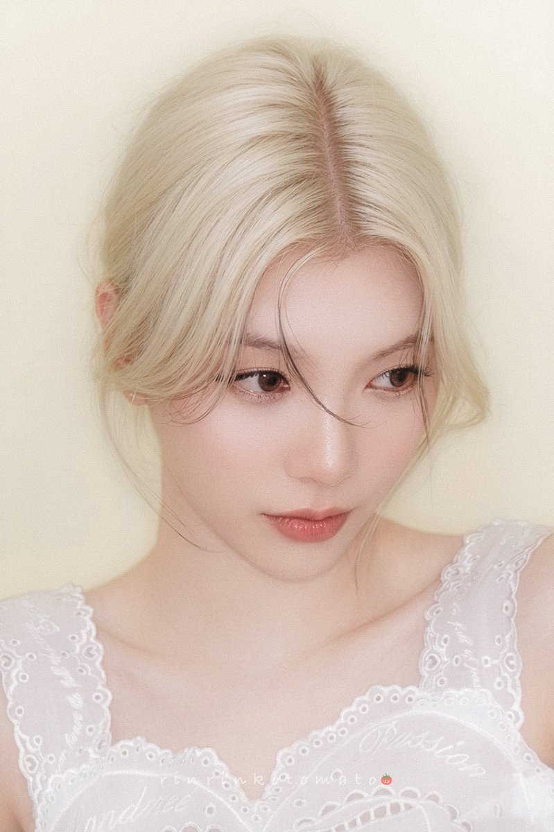 PortoRin's tweet photo. Blonde is back! Just like a fairy✨

#ormkornnaphat 
#TAMBURINSxOrm 
#TAMBURINS https://t.co/OUSuNMgP8C