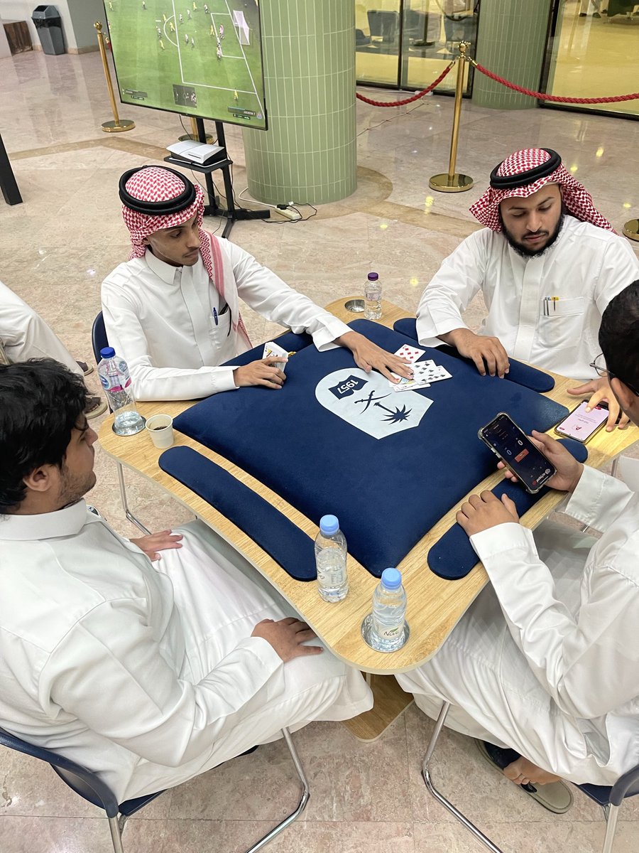 cybsmz_sp's tweet photo. أقيم اليوم نهائي بطولة البلوت 
وحصل على المركز الاول الفريق: 
باسل منصور الغامدي 
عبدالله الحربي 
وحصل على المركز الثاني الفريق : 
سالم حمد العوبثاني 
ضاري إبراهيم الرشيد 
#النادي_الرياضي_عمادة_السنة_المشتركة_والعلوم_الأساسية_بالمزاحمية 
#جامعة_الملك_سعود
#المزاحمية
#بلوت https://t.co/kWvR0tcMXB