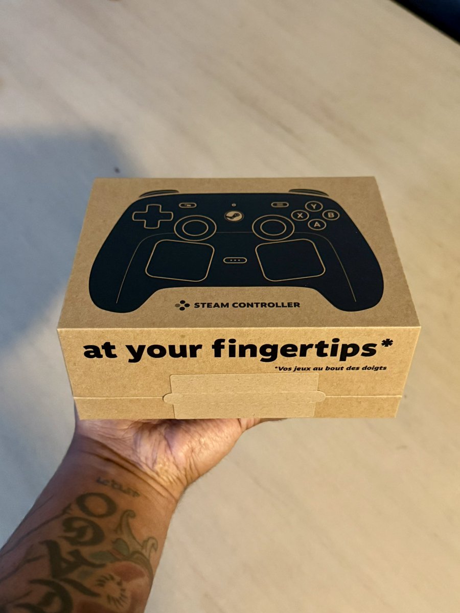 MRxChiCity's tweet photo. Got my @Steam controller this morning! It’s gonna be a great day! 🔥🔥🔥🔥🔥
#cfamthebestfam #mrxchicity https://t.co/HIjfqG79b8