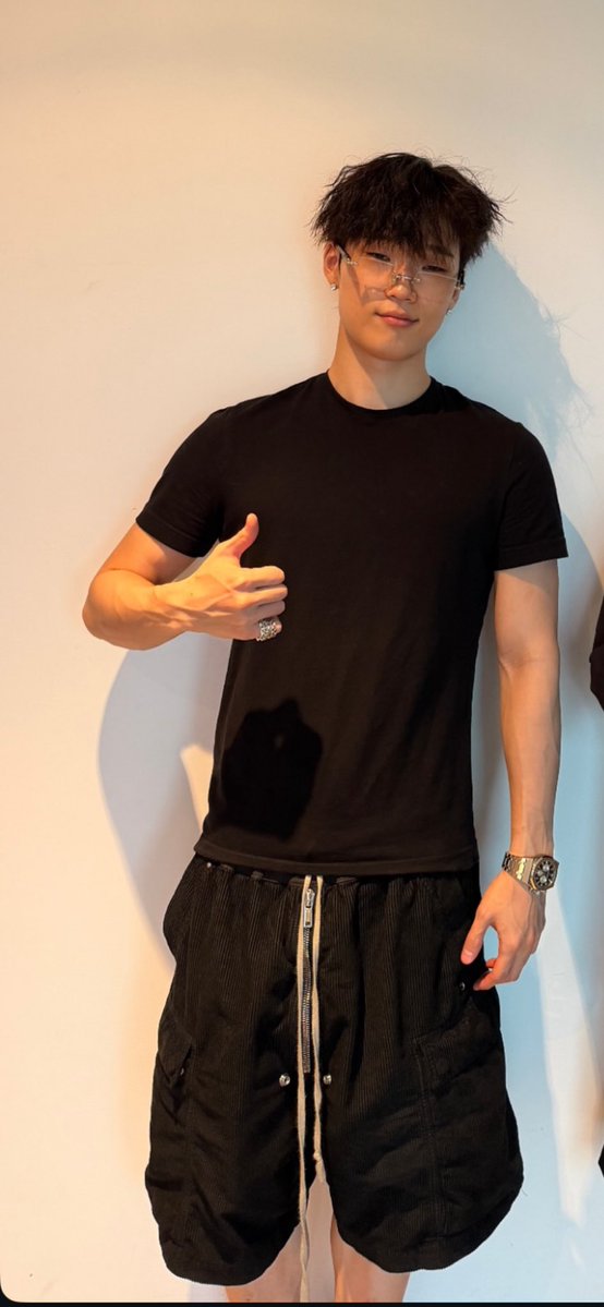 용용 tweet media