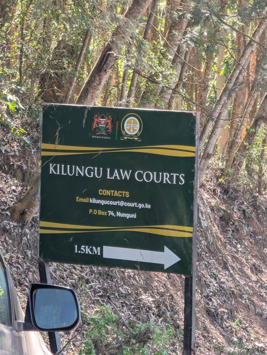 AlphaLandRover's tweet photo. How it went down:
I booked shipping & decided to take a drive to Mombasa for loading.
Nbi-MSA was drama π. I was busted by cops and spent the whole day in court, then my door lock misbehaved as I arrived in MSA...
But we made it.
Clean wash and off to port (CFS)
#ALPHALANDROVER https://t.co/PA7LaDXuPc