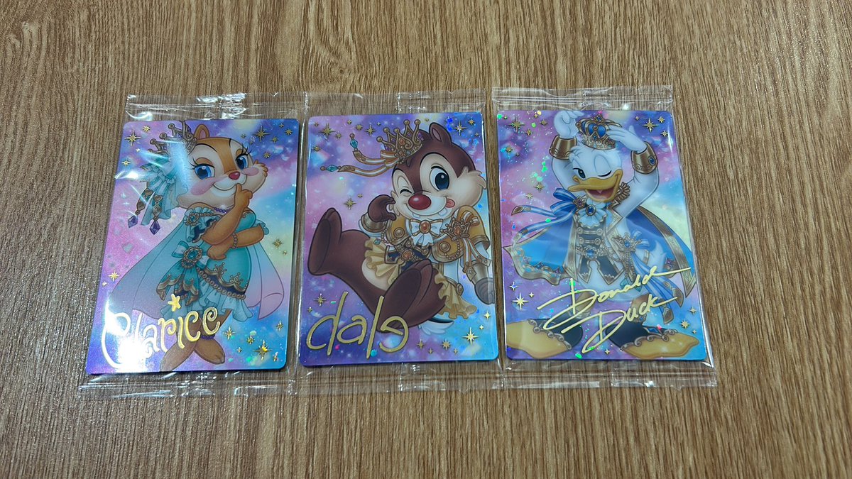 Papanchu69's tweet photo. 【交換】ディズニー Disney Characters ウエハース 第2弾

【譲】 SPドナルド/デール/クラリス

【求】 SPミニー/チップ

その他キャラクターカードもお譲りできます！
郵送での交換でお願いします📮 https://t.co/ytAkBsrFd6