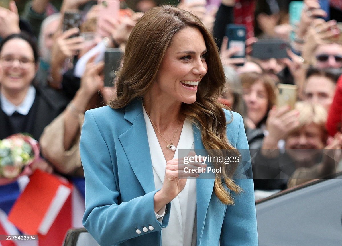 SabirahLohn's tweet photo. When your dividers actually get put to work. 🤭
The princess of Wales is so loved and thank you Italy for such a great welcome to her. https://t.co/6SHleeYOdT