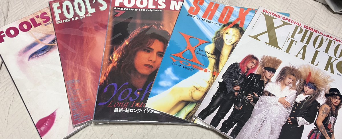 今日午前休で、午後から仕事行くのに新橋通ったら古本市やってた。暑く