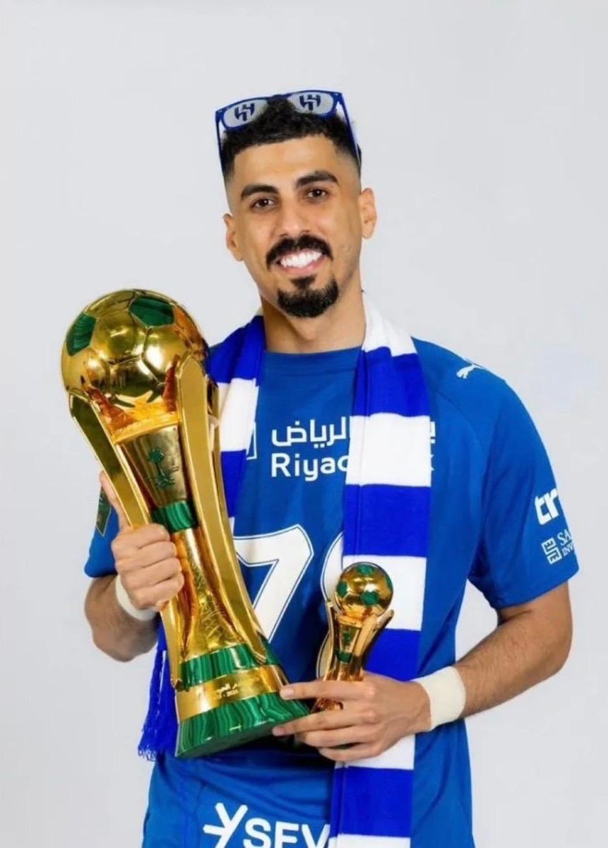 h551138775's tweet photo. #الهلال_91_بطولة                                               الجمعه حمل كاس والثلاثاء قهر ناس 💙💙💙💙💙💙 https://t.co/Lm4rFgTlGh