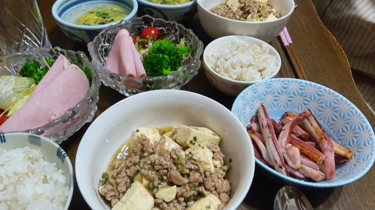 Kozo_gg's tweet photo. こんばんは🌙
今日はCALDIの白麻婆豆腐です(๑´ڡ`๑)オイシイ♪
見た目よりもパンチあります!
結構腹パンになりました
おつかれさまっしたー♪
#晩ごはん
#CALDI
#麻婆豆腐 https://t.co/Ft3nOBQyOM