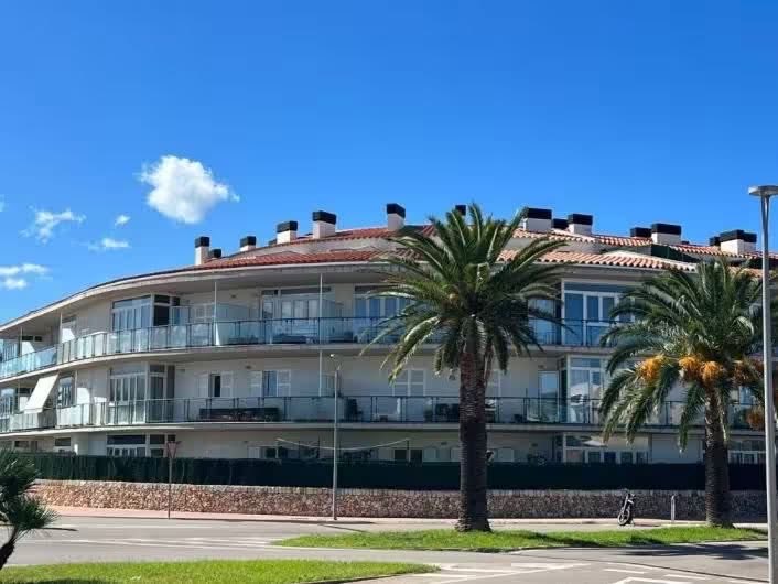 menorcaaldia's tweet photo. 📍Més y Avançam piden que las administraciones actúen para adquirir el bloque de pisos de Alaior

👉https://t.co/XAidxHV1Db https://t.co/47Nao4rh6A