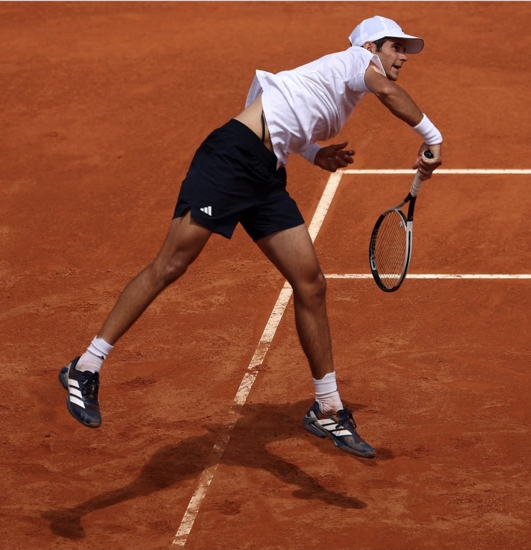 RafaJodarTenis's tweet photo. 🚨 HOY ES DÍA DE CUARTOS DE FINAL 🚨

⏰ 20:30
Rafa Jódar vs Darderi 🎾🔥

Todos pendientes porque queremos esas semifinales en Roma.
A por otra noche grande, Rafa. 💪✨

#RafaJódar #Roma #VamosRafa https://t.co/1ku2ohJbM0