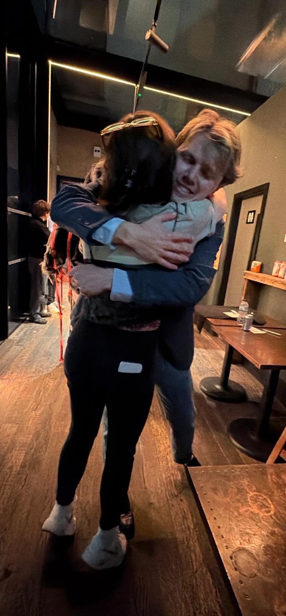 whateveralena's tweet photo. my favourite person on the planet!!!
it's been waaay too long but man i'm so proud of you. @itsgresley 💛 https://t.co/BmOLCHkdam