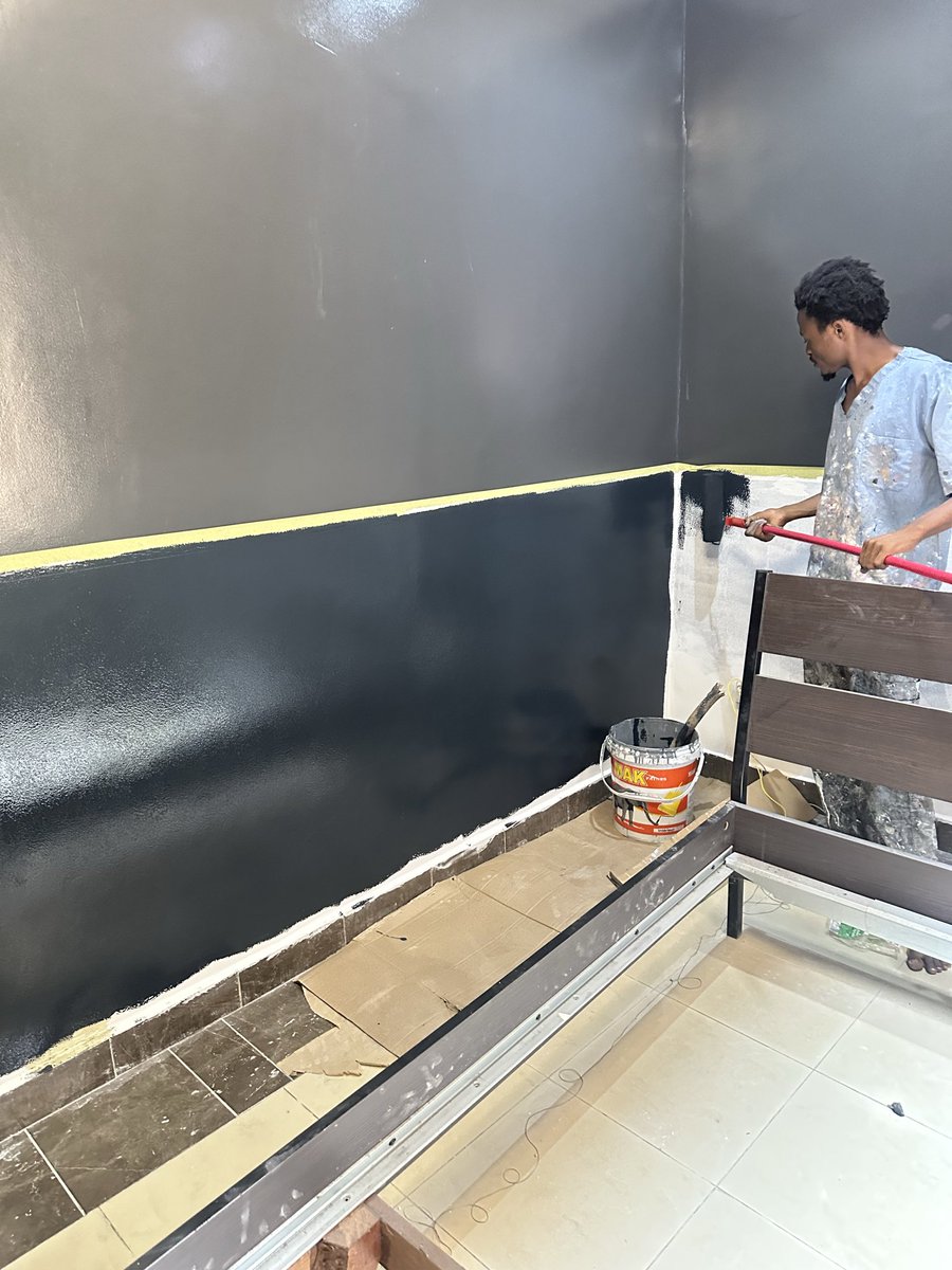 Henocreations's tweet photo. Avant / après… ça change tout 😮‍🔥
Qui aime ce genre de finition ? 👇

#Peinture #Décoration #AvantAprès #DesignIntérieur #Kinshasa https://t.co/AhqRe23ZC7