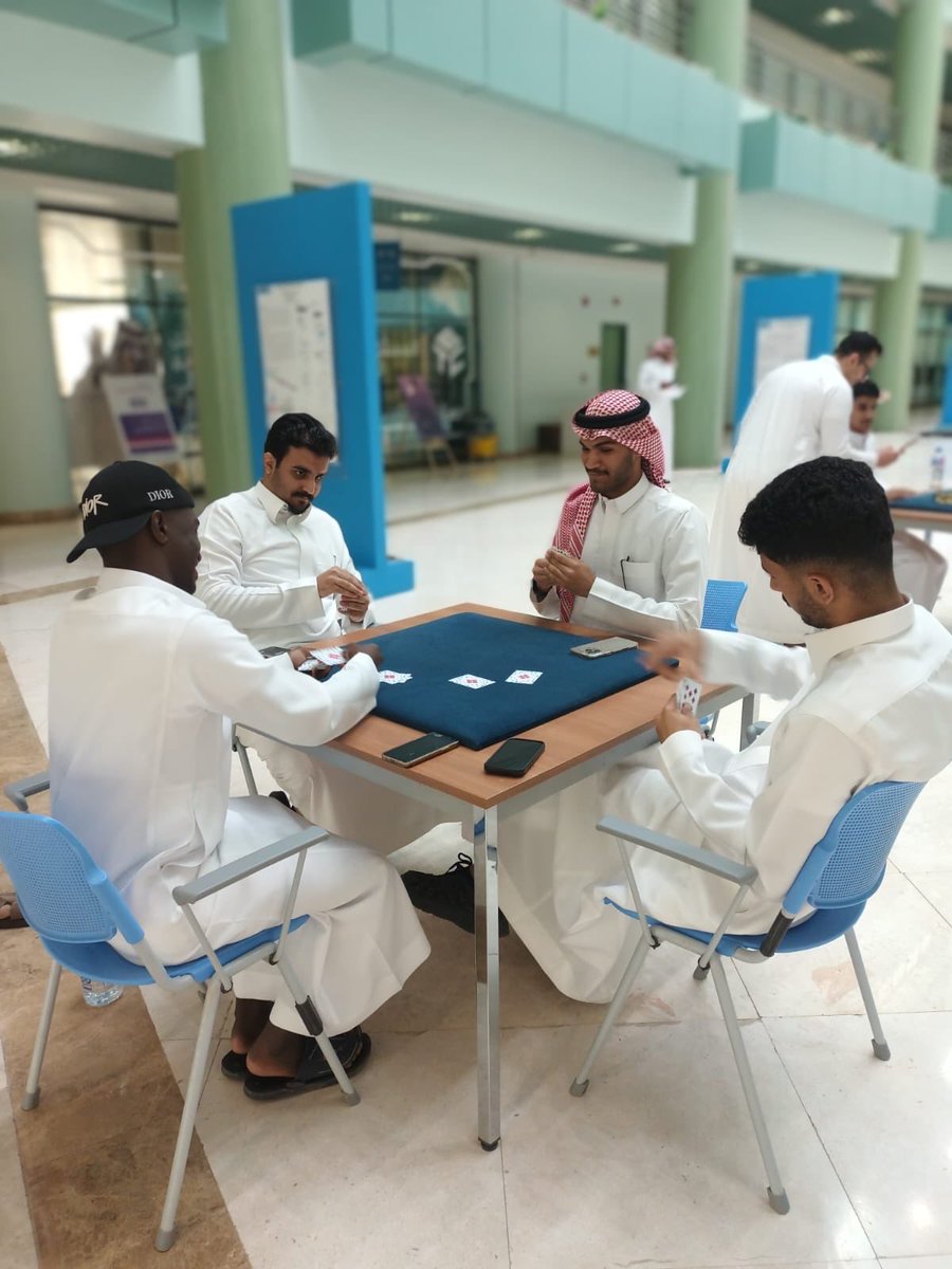كلية علوم الحاسب التطبيقي tweet media