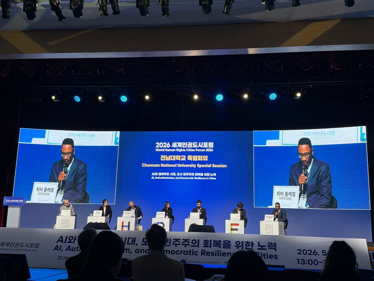 uclg_cisdp's tweet photo. Session "AI, Authoritarianism and Democratic Resilience in Cities" at the #WHRCF in Gwangju.

The speakers express willingness to pursue sustained collaboration to deliver concrete, impactful follow‑up actions to defend #HumanRights and democracy. https://t.co/6Ddu0gRYKR