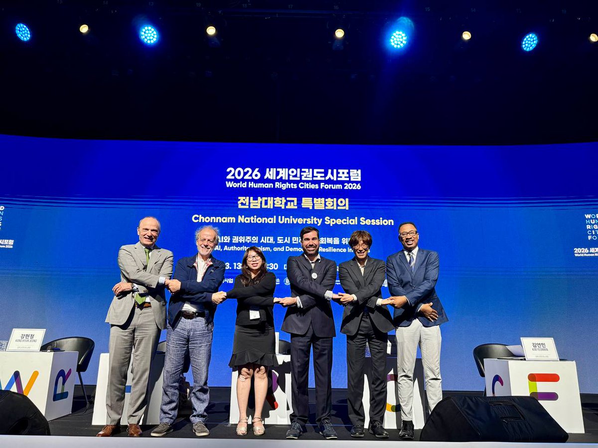 uclg_cisdp's tweet photo. Session "AI, Authoritarianism and Democratic Resilience in Cities" at the #WHRCF in Gwangju.

The speakers express willingness to pursue sustained collaboration to deliver concrete, impactful follow‑up actions to defend #HumanRights and democracy. https://t.co/6Ddu0gRYKR