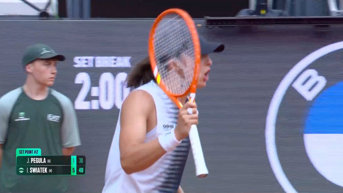 z_kortu's tweet photo. 6-1 DLA IGI ŚWIĄTEK W 29 MINUT! 😍

#zkortu | #IBI26 | 📸 WTA TV https://t.co/cDcXaoJX6U