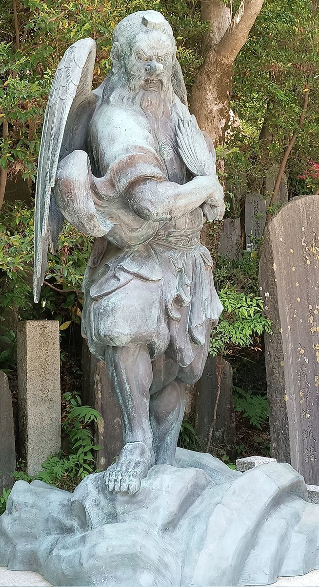 yamapoo2022's tweet photo. 高尾山の天狗👺 https://t.co/6asGdcyWsM