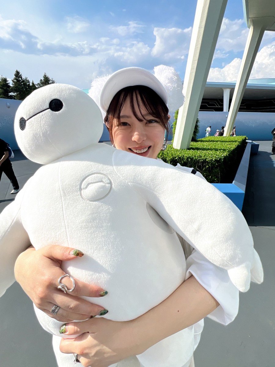 ベイマックス♡（感謝）/5 ディズニーランドに行ってきました！ 欲しかったベイマックスの大きい