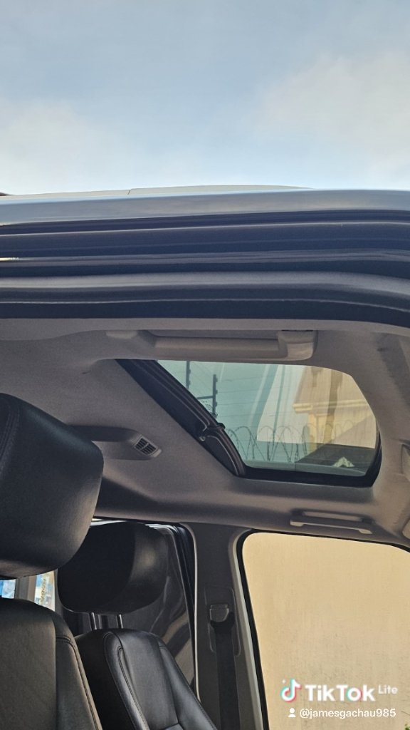 muturiru's tweet photo. 2016 Land Rover Discovery 4, Diesel, 3000cc, 7 Seater, KDM.

KES 5.65m
#JremysAuto
0725500412 / 0733500412 https://t.co/J7RI5B6to2