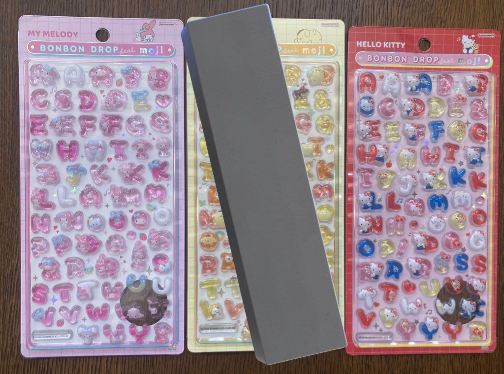 arupakazZ's tweet photo. @0l6fd はじめまして、検索から失礼します
ハチワレボンドロ求めているのですが、画像いずれかとの交換難しいでしょうか？
文字ご入用でなかったら申し訳ないです。ご検討お願いします🙇🏻‍♀️💦 https://t.co/cz23n8xzPx
