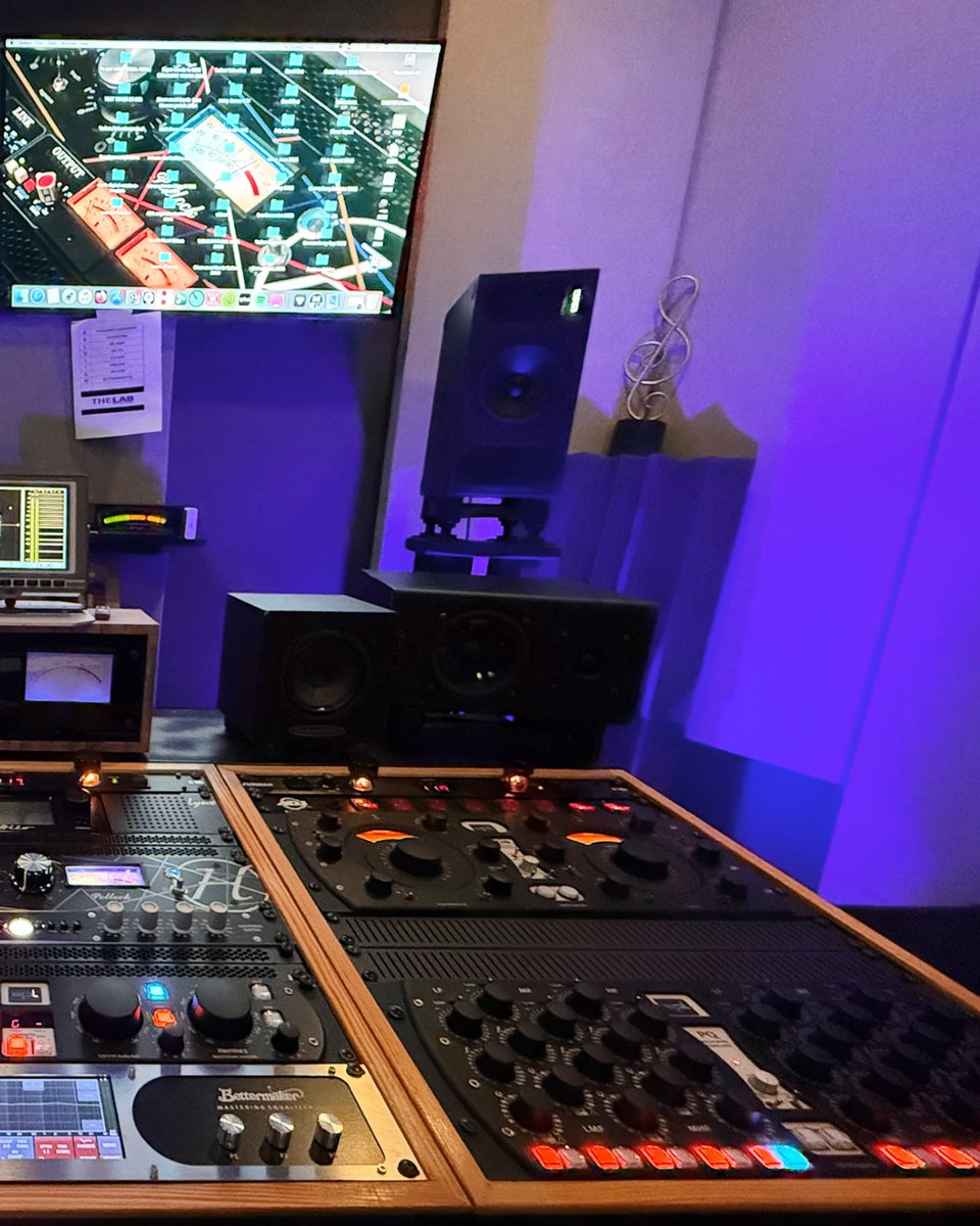 spltweets's tweet photo. Today we’d like to share some awesome photos from SPL User Jose Freddy Gonzales – owner of The Lab Mastering Room in Davie, Florida 🇺🇸
We’re always happy to see our gear being used in high-class locations around the world 🌎 Thanks for sharing, Jose 🙌 https://t.co/jlscGtfyA6