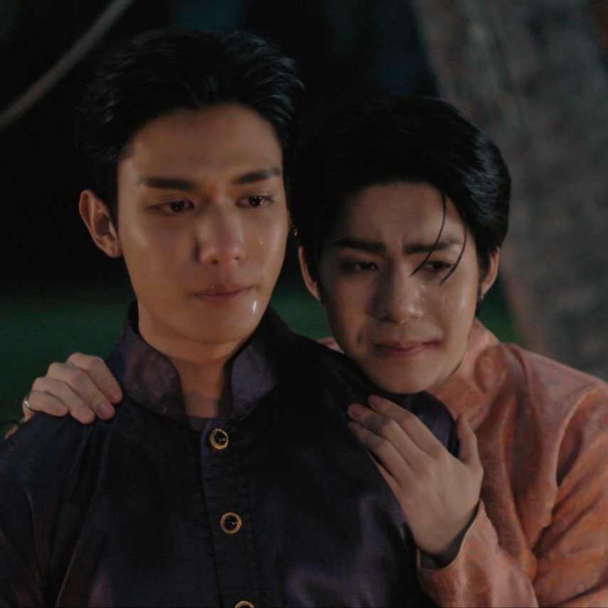 จั๊นเปนทะเลนิรนาม ☁️🌸 ft. ภพเธอTheSeries 🖤🥕 tweet media