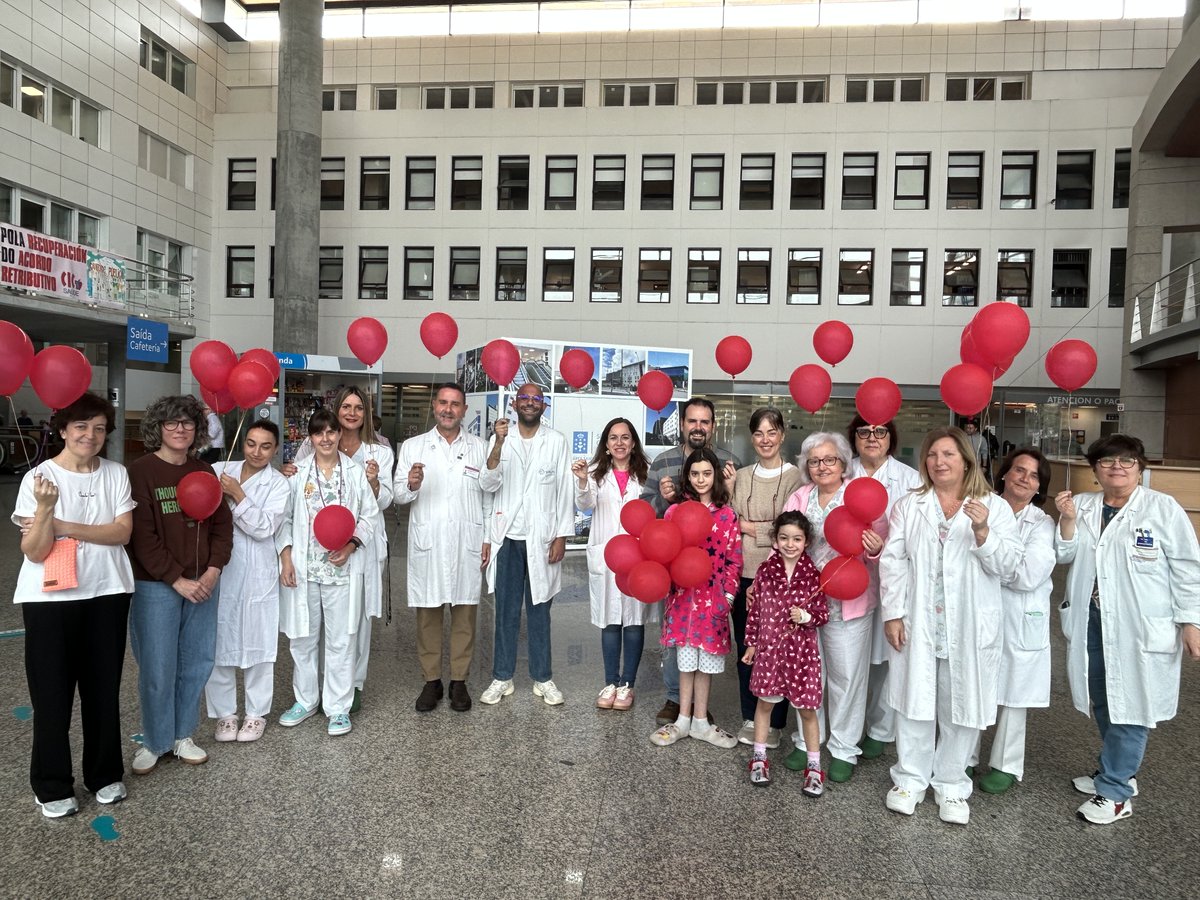 ferrolsergas's tweet photo. 💋 Día do neno hospitalizado no #CHUF. Bicos 🎈
😍 Grazas ós que o facedes posible. https://t.co/i7NnBBEosx