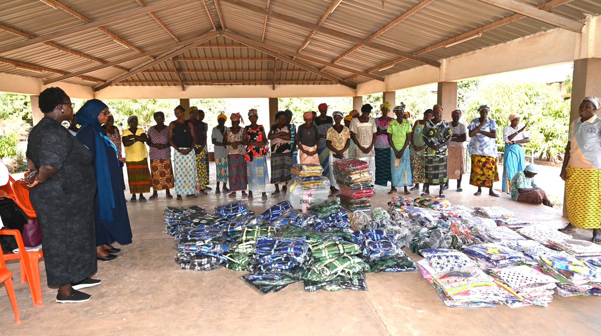onubf's tweet photo. Au Centre Delwendé de Sakoula, ONU Femmes et UNFPA ont apporté un soutien concret aux femmes victimes d’exclusion sociale à travers un don de matériels essentiels au nom du groupe thématique genre, inclusion et droits humains.  #Solidarité #BurkinaFaso #DroitsDesFemmes https://t.co/gwVIGfLVw9