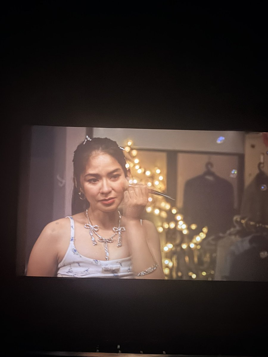 chuchupdv's tweet photo. di mo nanaman kami/ako binigo.di naman ka active kagaya ng dti pero pag may mga projects ka na ganito lowkey support paren,everytime nasa screen pagmumukha mo palagi kong sinasabi ang ganda at ang galing2 mo puta nakakaproud ka @iamAndalioLoisa forever bbygirl kta #MidnightGirls https://t.co/aYlYcqkZSs