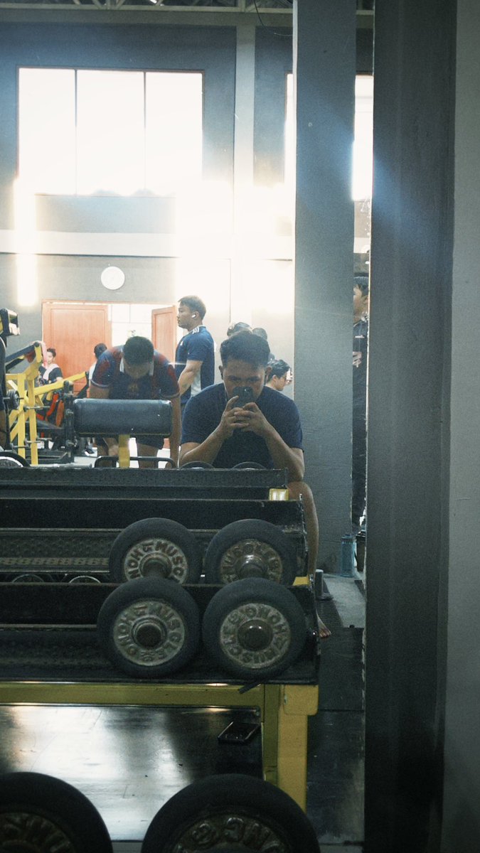 Mmendroo's tweet photo. kyknya bakal lebih sering up progres gym dsini  aja deh, malu up  di ig banyak sepuh😌 https://t.co/JBZV1FaBuz