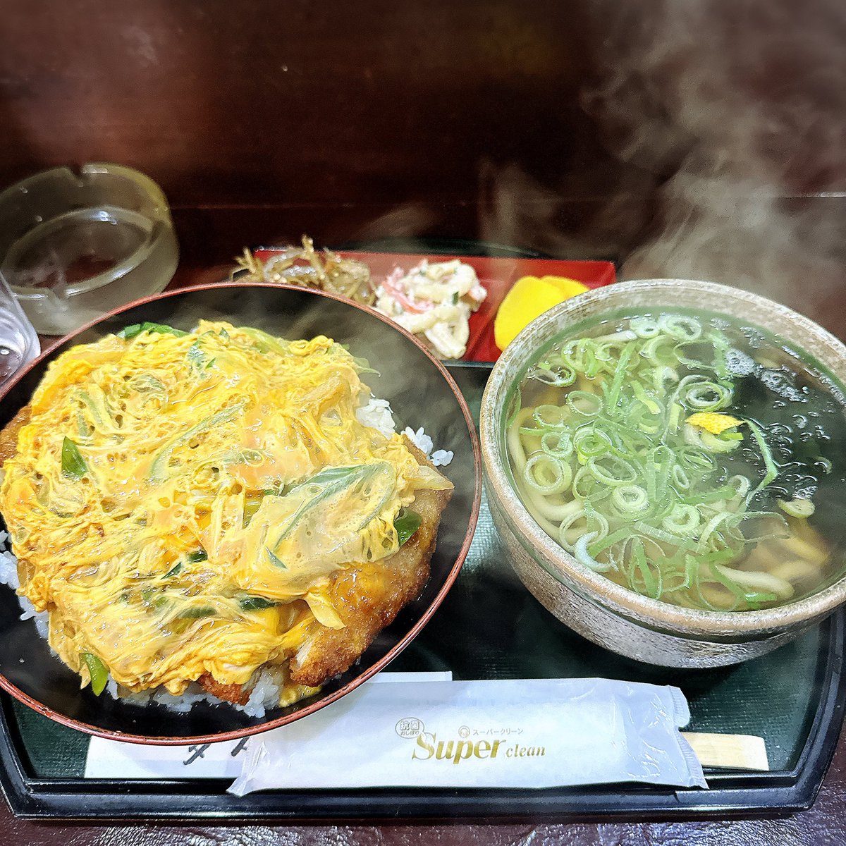 ndshiag's tweet photo. 多久和
カツ丼➕うどんセット https://t.co/Y8oKmt1AKv