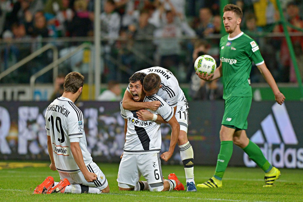 Legia Warszawa tweet media