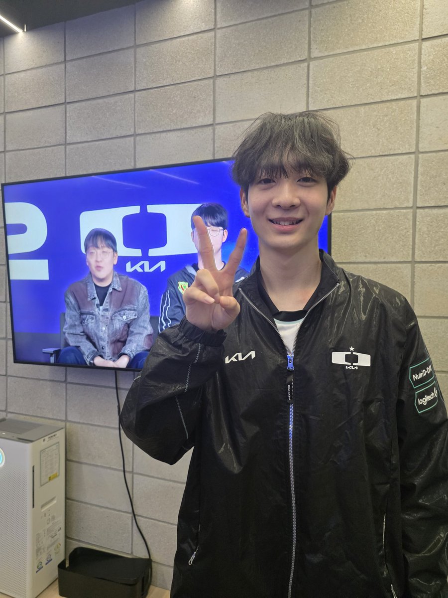 Joon Lee tweet media