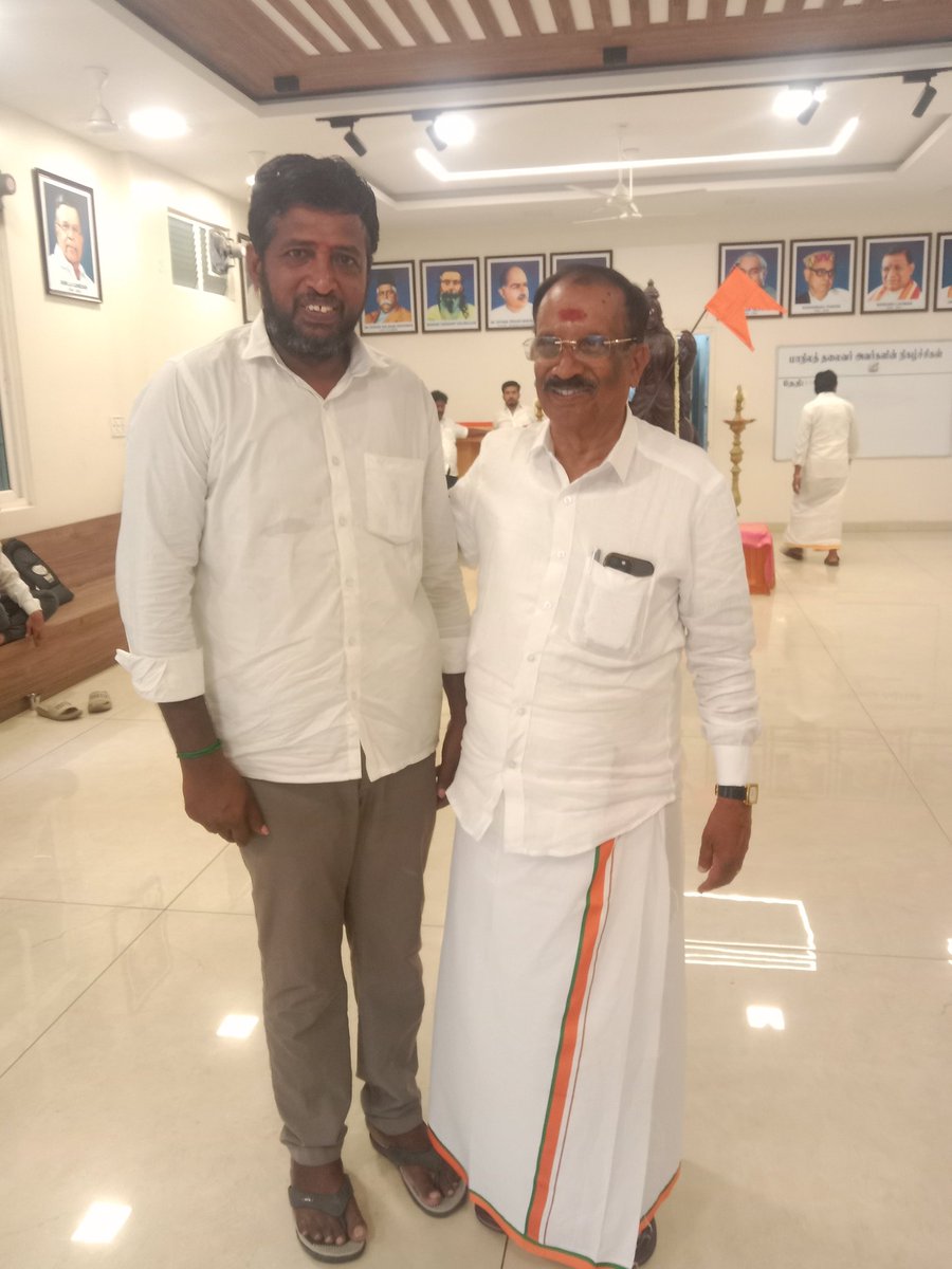PforWest's tweet photo. உதகமண்டல பாஜக சட்டமன்ற உறுப்பினர் அண்ணன் போகராஜன் அவர்கள் இன்று சட்டமன்றத்தில் சிறப்பாக பேசி கமலாலயத்திற்க்கு வருகை தந்த நேரம்.. https://t.co/NMPs64FZJD