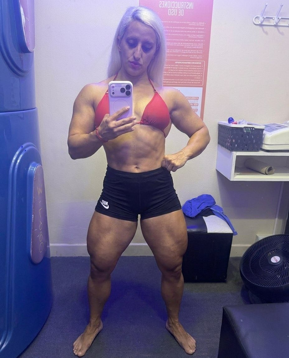 Kayla tweet media