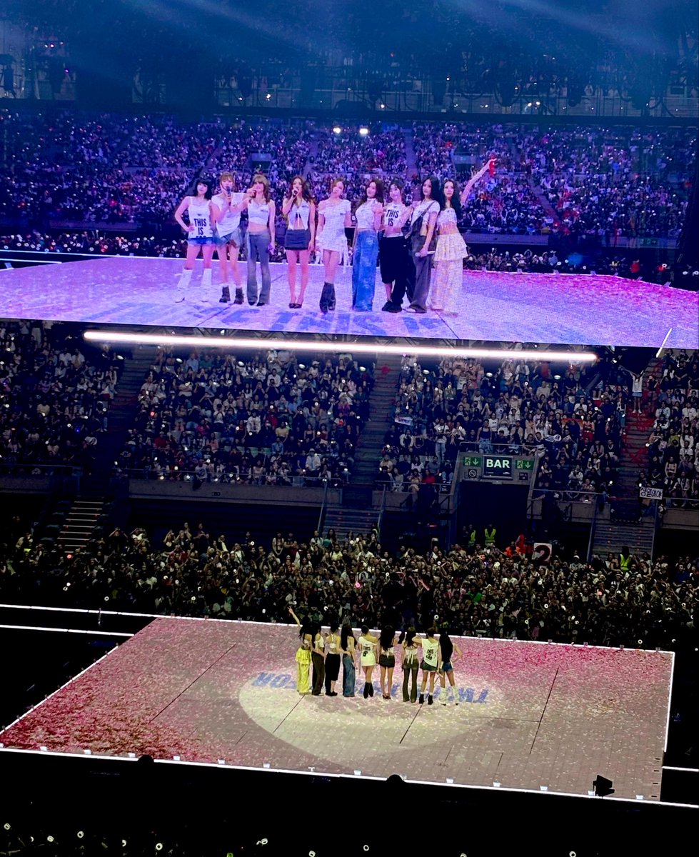 loveisluce's tweet photo. [ 12 / 05 / 2026 ]

*⊹˚.  twice 'this is for' tour in barcelona, spain .*･｡✧; https://t.co/OT8fO6wxIq