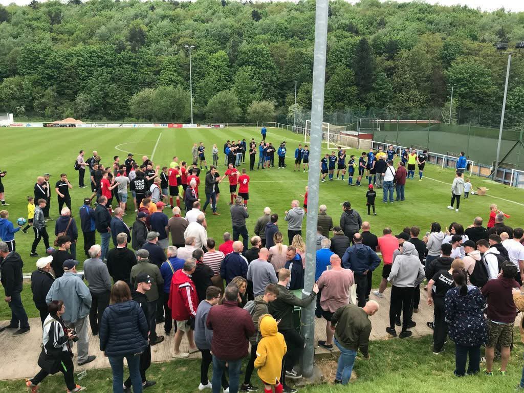 EastwoodTownFC's tweet photo. STAT ATTACK: On This Day 8 years ago, David Marlow and ’Toddy’ led Eastwood CFC to the CMFL South Division Title on the final day of the 2017/18 season.

Beating Sherwood Colliery who had been unbeaten all campaign, in front of a record crowd of over 750 👏👏

#OTD #STATATTACK https://t.co/yhS0UykQ7q